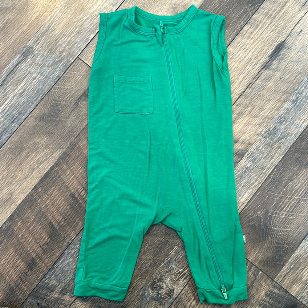 Kyte baby sleeveless zippered romper 6-12 months